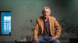 Pulitzer Prize winner went from small-town writer to voice for Iowa