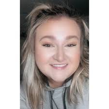 Amanda Beene's Instagram, Twitter & Facebook