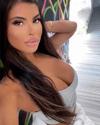 Marissa Jade's Instagram, Twitter & Facebook