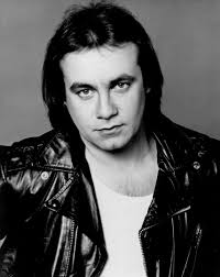 Elton John On the Mend After Double Knee Replacement