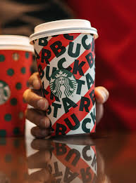 Code Red Green Starbucks Is Dropping Its Holiday Cups It S Giving Out Reusable Ones For Free Holiday Cups Starbucks Holiday Drinks Holiday Menus