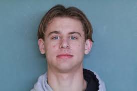 Drew Roth's Instagram, Twitter & Facebook