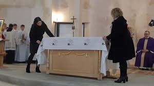 Wysoko w tatrach, w pięknym drewnianym kościółku na wiktorówkach. Pierwsza Msza Swieta W Kosciele Budowanym Na Weglinie Powstaje Tam Parafia Sw Jana Kantego Zobacz Zdjecia Kurier Lubelski
