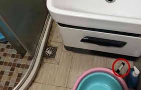 Mungkin agak aneh, tapi inilah fenomena yang sedang terjadi saat ini. Memalukan Intip Sahabat Istri Suami Pasang Kamera Mini Di Kamar Mandi Kabaronline Co Id