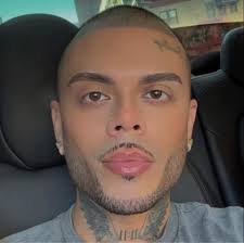 📸 Please read ➡️ A strong man isn't just muscle and medals. It's knowing  your worth without needing applause. It's showing up fully, confident,  grounded, and unapologetically you. Strength may be seen