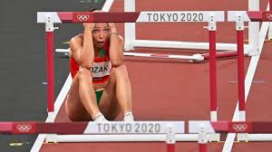 Women's 100m hurdles, round 1. 9zypn5uuzcckdm