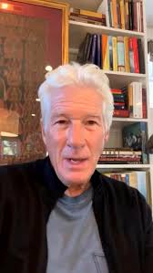 🍿Movie Night! 🎬Internal Affairs (1990) One man's obsession is another  man's deception. Richard Gere and Andy Garcia star in Internal Affairs  Friday, November 28 at 9pm ET