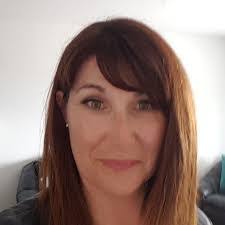 Laura Raftery's Instagram, Twitter & Facebook