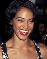 Kristen Wilson photographed by Ron Galella at the premiere for "Smoke"  (1995)