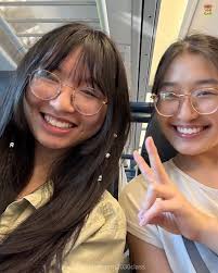 Hi! My name is jazalyn but all my friends call me jazzy! I was born in  White Bear Lake, MN but currently live in Chicago, IL and im majoring in  psychology. i