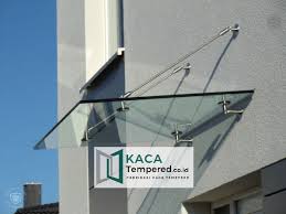 Pemangan kanopi kaca spider dengan kaca di atas spider, pemasangan konsem ini lazim dan umum pemasangan kaca spider untuk fasad sebuah bangunan, contoh aplikasi bisa di lihat di. Jual Pasang Kanopi Kaca Gantung 1 Serang Kacatempered Co Id Pabrikasi Kaca Tempered Lembaran Harga Murah