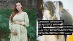 Mainly a left back, he can also play as a winger or a right back. Masih Ingat Ratu Rizky Nabila Istri Pesepak Bola Alfath Kini Ditinggal Suami Saat Tengah Hamil Tribun Manado