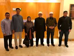 Kesatuan umat (wihdatul ummah) inilah hikmah terbesar dalam seluruh rangkaian ibadah haji, di mana jamaah dari seluruh dunia larut dalam satu lewat perhelatan akbar haji kaum muslimin sedunia, allah mengingatkan bahwa sesungguhnya umat islam di seluruh dunia adalah umat yang satu. Faiyuazam Faiyuazam1 Twitter