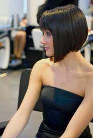 20 Graduated Bob With Bangs Bob Haircut And Hairstyle Ideas Short Haircuts With Bangs Bobbed Hairstyles With Fringe Short Hair Styles