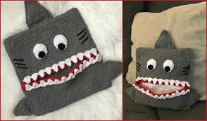 Bag knit in 2 pieces from strap to bottom with garter stitch and dropped stitches and then seamed. Pajama Eater Pillow Free Pattern
