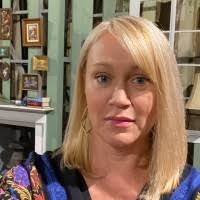 Amanda Pohlman's Instagram, Twitter & Facebook