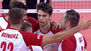 W boju o zwycięstwo w tegorocznej edycji pozostało sześć reprezentacji. 5 Aqghewaeaokm