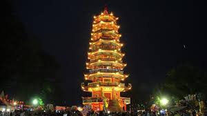 Dalam hal ini museum juga termasuk wisata sejarah yang masih kurang mendapat perhatian. Sembilan Objek Wisata Sejarah Menanti Anda Di Palembang Tribunnews Com Mobile