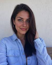 No, morena ojiverde.