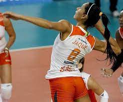 Cenário do vôlei brasileiro acho que as duas seleções estão bem encaminhadas, já garantiram vaga nas olimpíadas de tóquio, o que dá uma tranquilidade e é importante para dar continuidade ao trabalho que tem sido feito. Jaqueline Admite Sair Do Brasil Alguma M Iria Acontecer Surto Olimpico