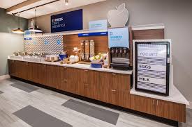 You can also enjoy a fitness center and free breakfast. Holiday Inn Express Suites Price An Ihg Hotel Price Updated 2021 Prices