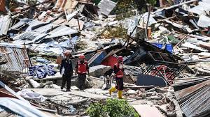 Une fissure soudaine dans les couches supérieures de la terre les tremblements de terre frappent sans signes précurseurs et peuvent être destructeurs, mais, après un tremblement de terre important, les. L Indonesie Craint Encore Plus De 1 000 Disparus Presumes L Express