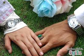 Seiring peredaran zaman, pemakaian inai juga berubah. Hukum Memakai Inai Bercorak Menurut Islam Hantaran Kahwin Syifa