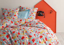 pour une chambre vitaminee rien de mieux que du linge de lit colore decouvrez notre selection de parures de lit hautes en couleurs elle decoration parure housse de couette housse