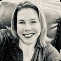 Andrea Bloch's Instagram, Twitter & Facebook