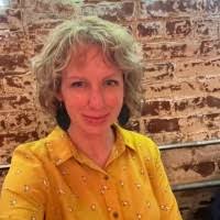 Lindsey Snow Email & Phone Number