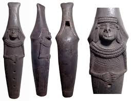 Tairona Black Ware Flute From Colombia C 1 000 1 500 Ad The Front Side Is Intricately Decorated With A Stylized Male Figure Ancient Music Precolumbian Flute
