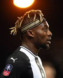 Allan Saint-Maximin's headband...
