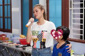 Hoa hậu khánh vân đang được rất nhiều người kỳ vọng sẽ làm nên chuyện tại miss universe 2020. Hoa Háº­u Khanh Van Báº­t Khoc Khi ThÄƒm Ngoi Nha An Toan Cho Tráº» Em Bá»‹ Xam Háº¡i Bao NgÆ°á»i Lao Ä'á»™ng