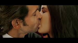 مشهد مثير هريتيك روشان يقبل كاترينا كيف في فيلم بانغ بانغ مدبلج مترجم