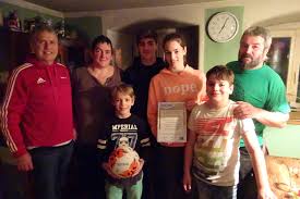 A shave you can only get from schick. Familie Schick Als Bayerns Fussballfamilie Ausgezeichnet Harburg Donau Ries Aktuell