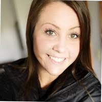 Sarah Thieme's Instagram, Twitter & Facebook