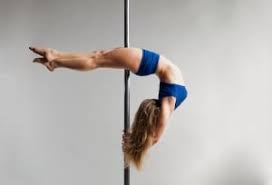 Man braucht flexibilität, kraft, ausdauer und muss dabei trotzdem gut aussehen. Pole Dance Lernen 6 Vorteile 6 Tipps Fur Die Ersten Schritte