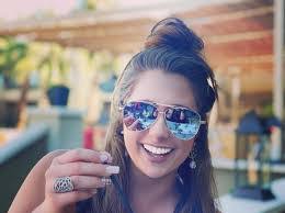 Stacy Bosma's Instagram, Twitter & Facebook