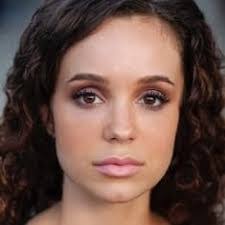 Melanie Shea's Instagram, Twitter & Facebook