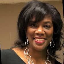 Katie Cagle, Business Banking Officer at Renasant, was recognized as the  Destin Chamber of Commerce Ambassador of the Quarter! Chamber CCE Shane  Moody spoke about Katie's impressive journey—from…