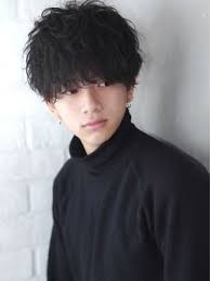 大人気シリーズ メンノン風マッシュ をソフトスパイラルで無造作パーマに仕上げてみました ドライで無造作質感好きにオススメです メンズ ヘアスタイル メンズ 前髪 パーマ スパイラルパーマ メンズ