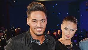 Lauren Goodger takes aim at Sam Faiers' mummy crown