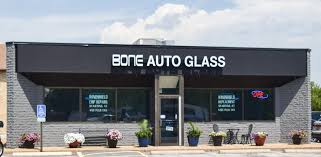 Louis's best auto glass companies. Windshield Repair Replacement St Louis Mo Metro Area Bone Auto Glass Installers