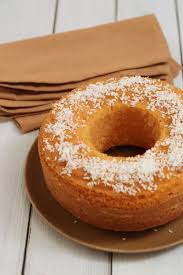 In una boule capiente montiamo con le fruste elettriche le uova insieme allo zucchero semolato 1 fino a quando il. Torta Al Cocco E Arancia Un Pinguino In Cucina