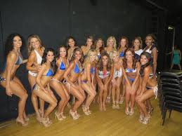 Resultado de imagem para cheerleader calendar 2014