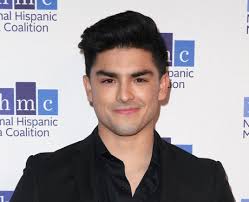 Aaron kirman gay, girlfriend, net worth, family, bio, height How Tall Is Diego Tinoco Diego Tinoco 11 Facts About The On My Block Star You Popbuzz