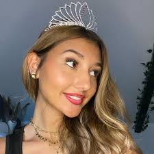 Edith Boyer, tisseuse et brodeuse de perles