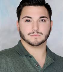 anyone down to offer their headshot time free or do a free photoshoot ? I'd  love to model for anyone that needs pictures for their portfolio ✨😎 insta  is @i.am.extraaaa