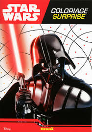 Dark vador de son vrai nom de anakin skywalker est un sith, second commandant de l'empire. Disney Star Wars Coloriage Surprise Dark Vador Amazon Fr Disney Livres