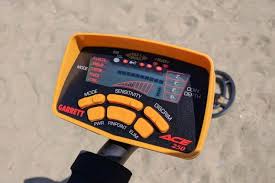 .looking to start metal detecting soon but i heard most beginners metal detectors can only scan up to 6 inches deep. The Best Metal Detectors Of 2021 Reviews By Your Best Digs